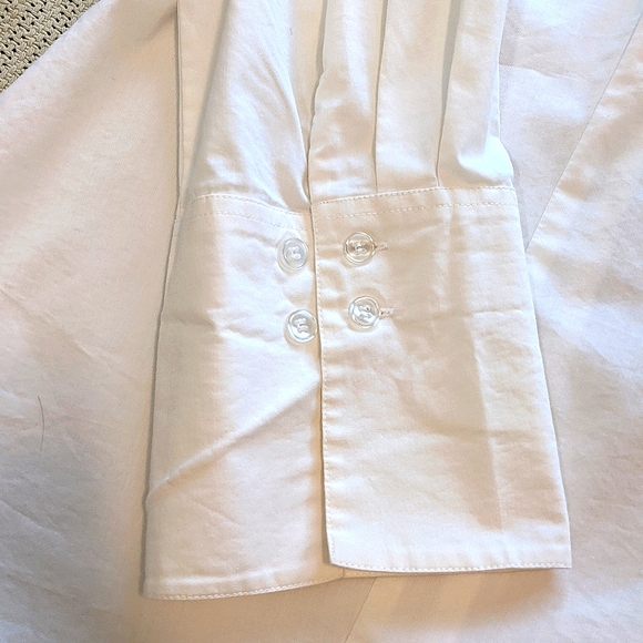 White A&E Sport fitted v-neck button down - Picture 4 of 8